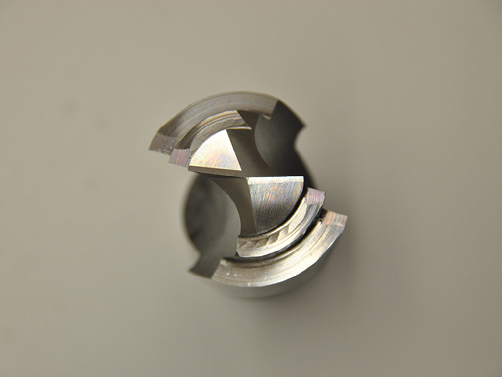 Sonderanfertigung aus einem Spiralbohrer Ø35 mm – Stirnansicht